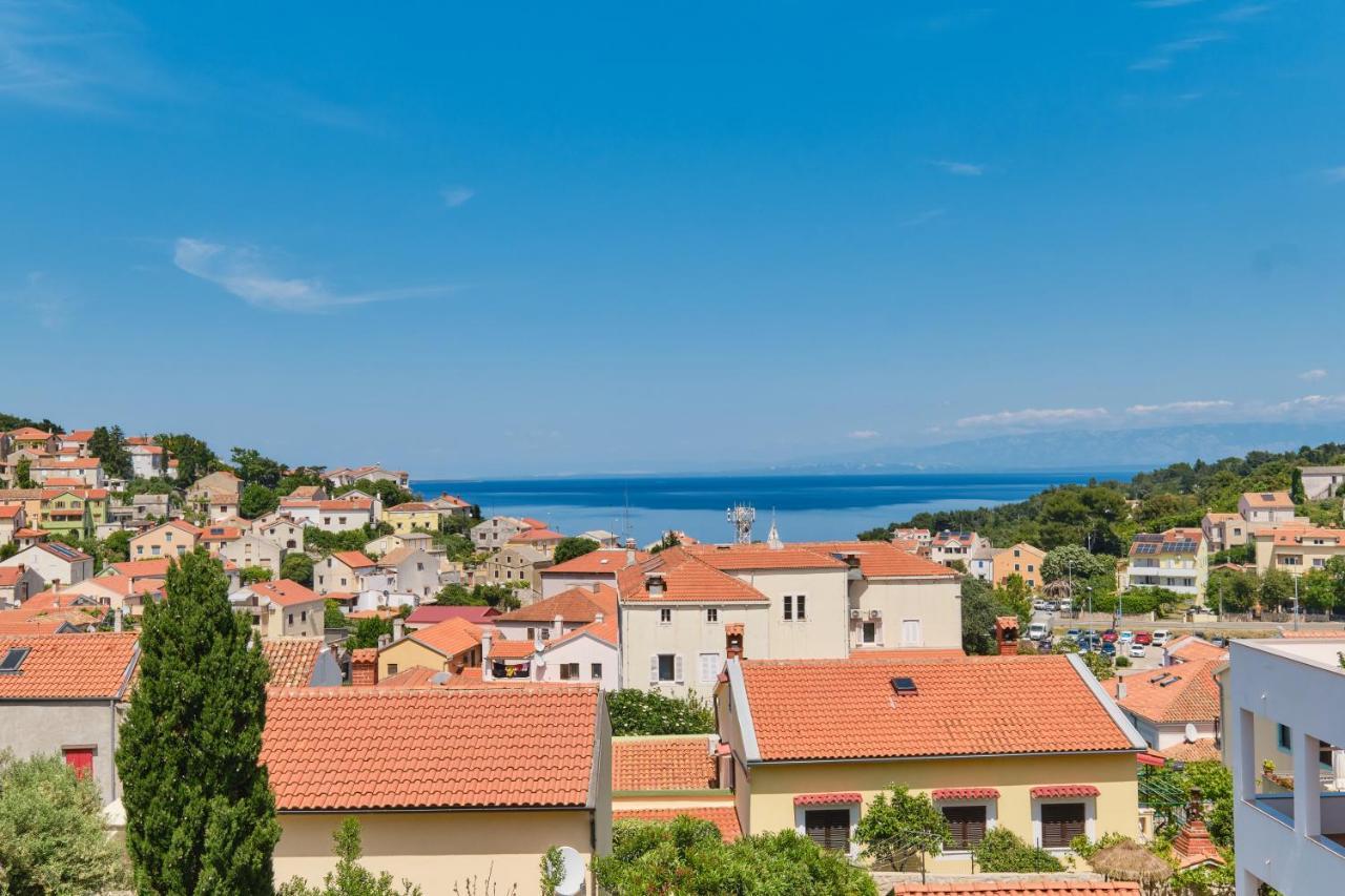 Sea View Apartment Sandra In Mali Lošinj Eksteriør billede